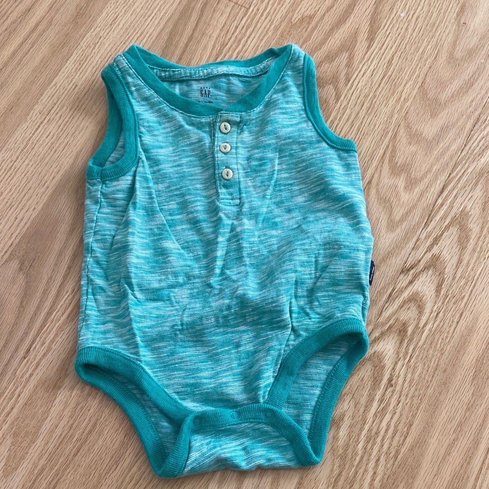 Baby Gap aqua blue romper size 6-12m